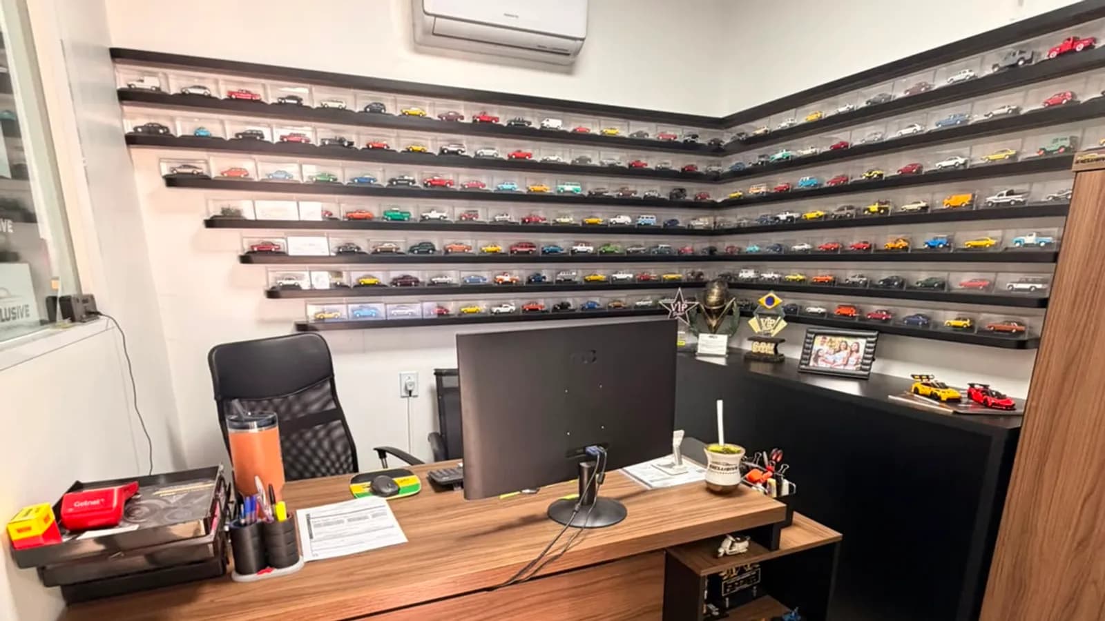 Escritório de atendimento da Exclusive Auto Reparos em Camboriú