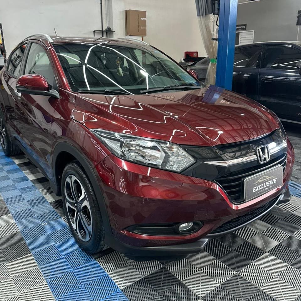 Funilaria e lanternagem em Honda HR-V, vista frontal, na Exclusive Auto Reparos