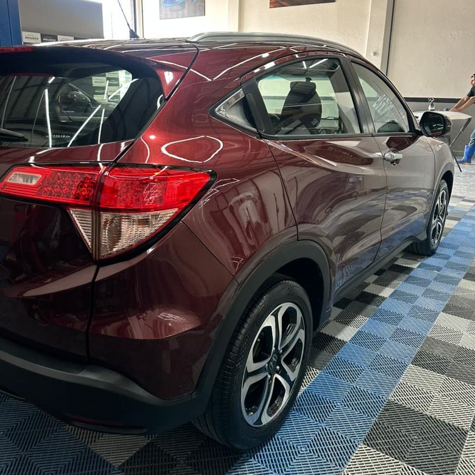 Funilaria e lanternagem em Honda HR-V, vista traseira, na Exclusive Auto Reparos